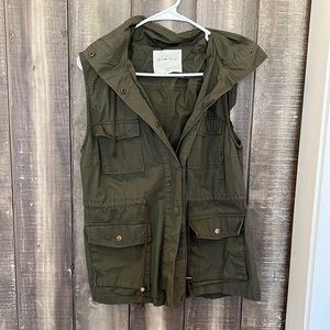 Women’s Army Green Cargo Vest